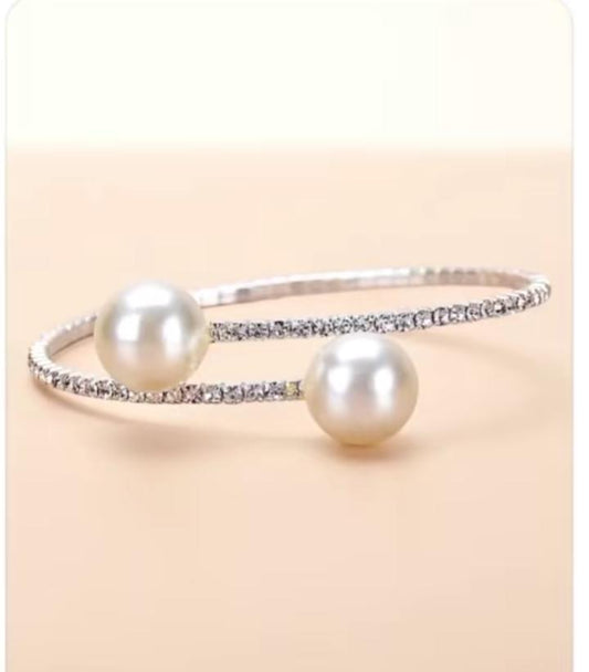Homemade 🤍Pearl Elegance ✨ / Golden And Silver Color Available